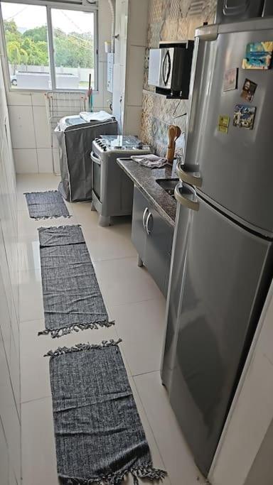 And Cozy Ap In Dated Apartment *